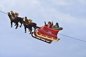 Полет Санта-Клауса над Женевским озером